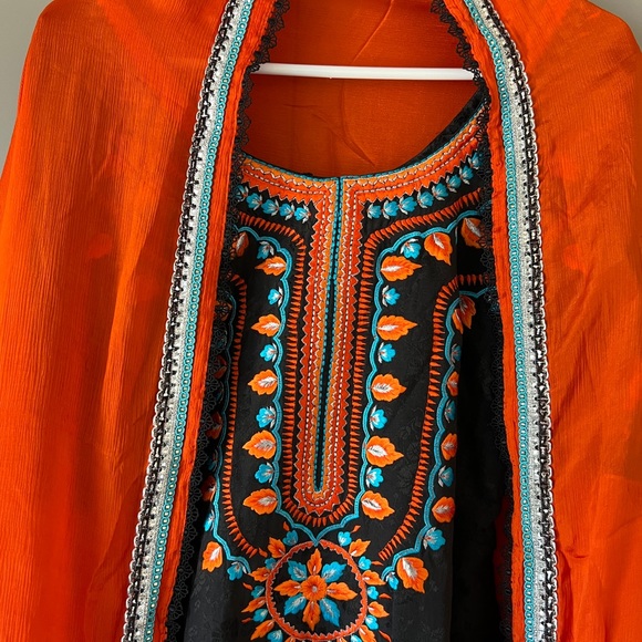 Punjabi/Indian/ Pakistani Salwar Kameez, Lehenga Choli, Pant Suit, Anarkali - Picture 2 of 9